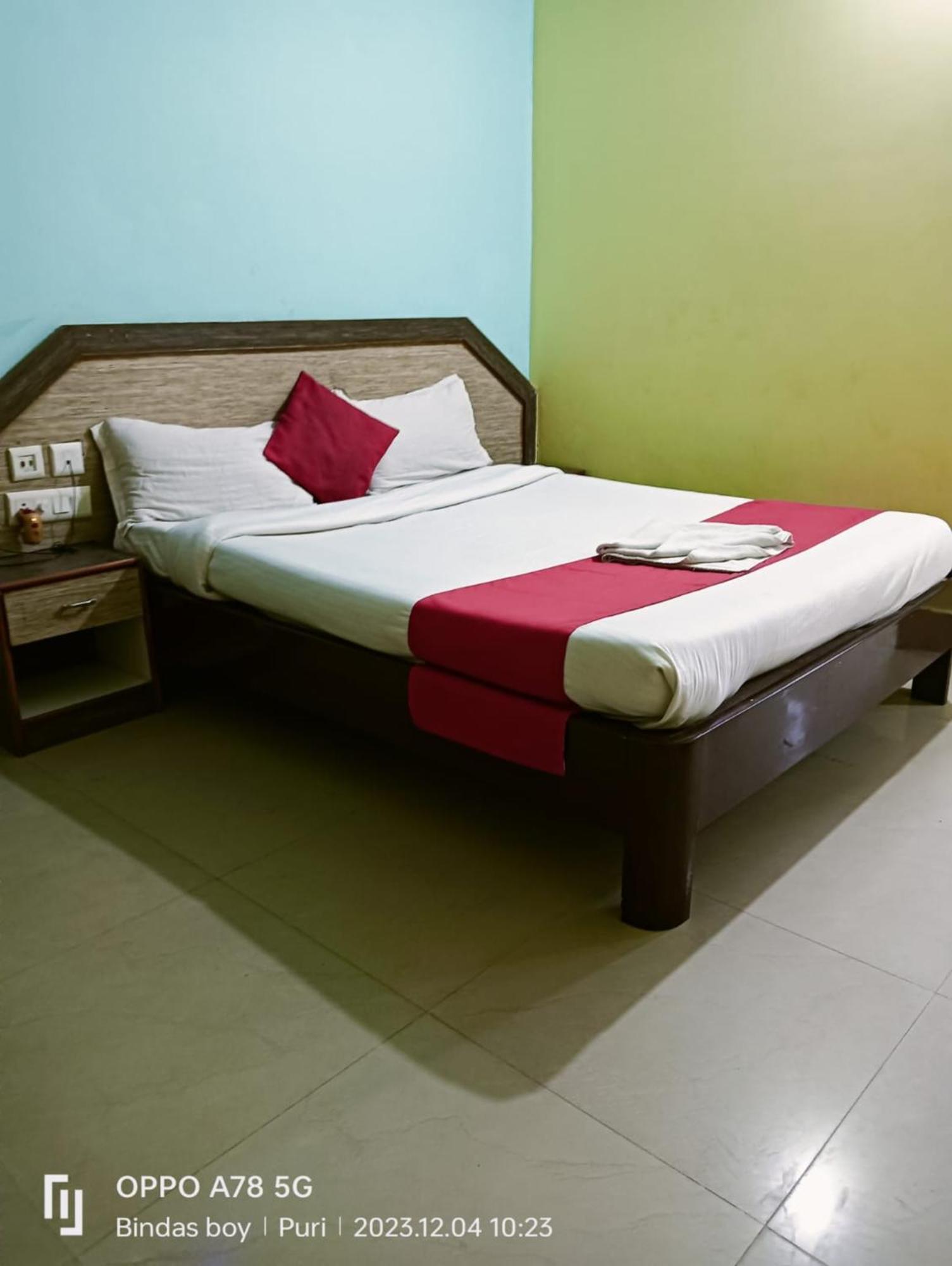 Hotel D2 Holiday Inn -Near Niladri Sea Beach - Puri - Official Verified Exterior foto